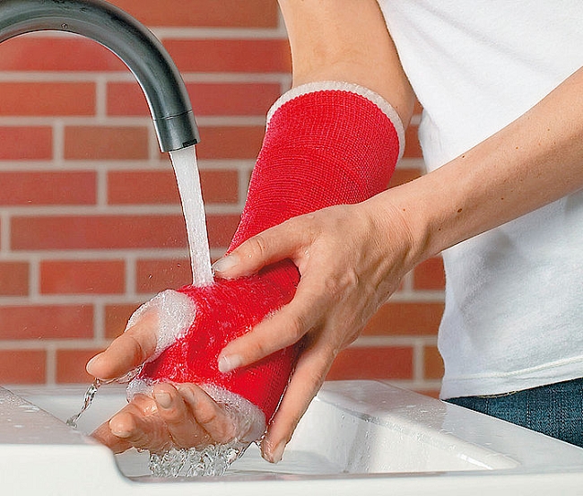 Waterproof-water-resistant-short-arm-cast-swim 3.jpg